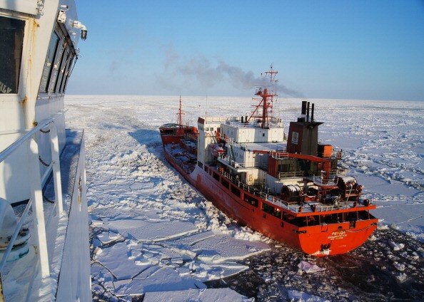 Российский танкер спас жителей Аляски | Фото: Getty Images