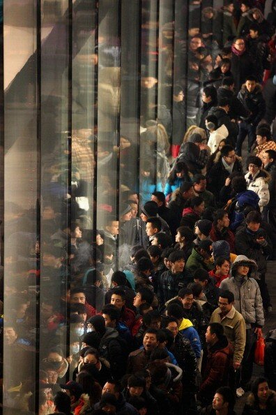 Пекин: Толпы разъяренных китайцев атаковали Apple store | Фото: Getty Images