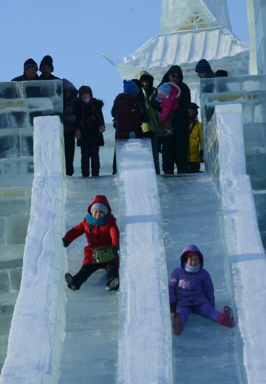 Красочный фестиваль льда и снега | Фото: AFP