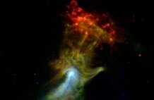 NASA сфотографировало в космосе `руку Бога` 