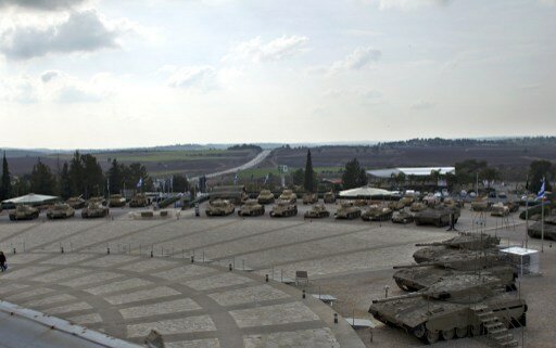 Во время похорон Шарона по Израилю выпустили 2 ракеты | Фото: AFP