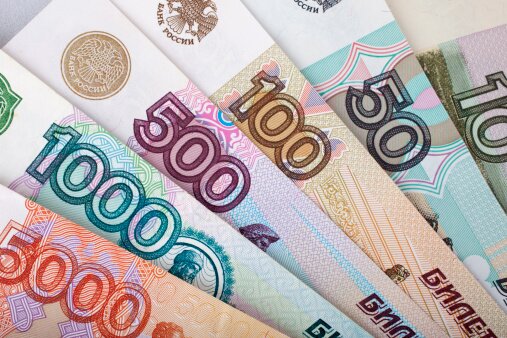 В России хотят ввести почасовую оплату труда | Фото: AFP