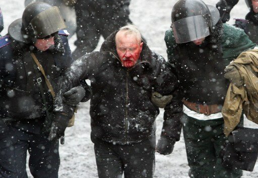 Квасьневский: Ситуация в Украине может выйти из-под контроля | Фото: AFP