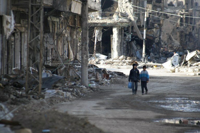 ВВС Сирии продолжают разрушать Алеппо | Фото: AFP