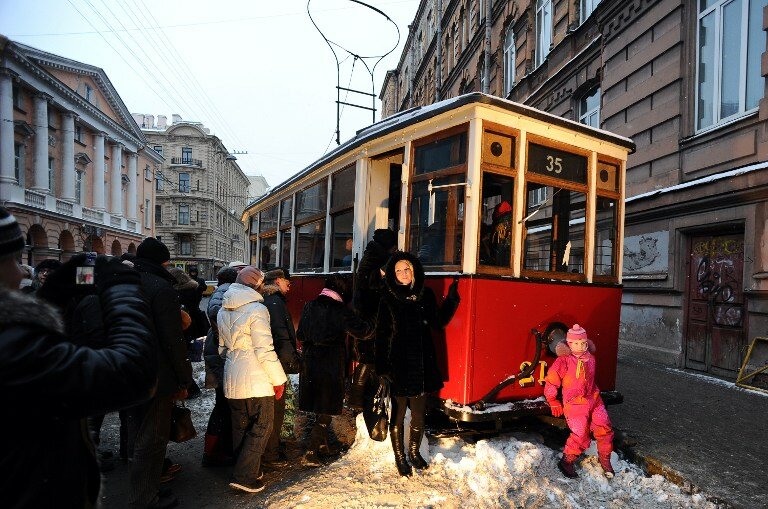 В Питере отмечают 70-летие снятия блокады | Фото: AFP