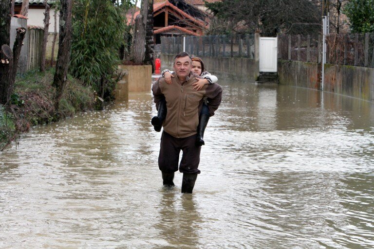 Франция во власти стихии | Фото: AFP