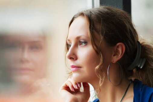 Женщины извиняются чаще, чем мужчины | Фото: Thinkstock