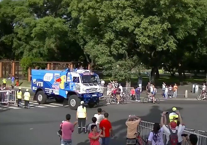 скриншот с видео 
