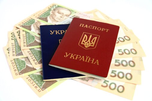Порошенко повысил зарплату участникам АТО | Фото: Thinkstock