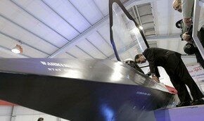 Иран: Ахмадинежад представил новый истребитель `Кахер 313` | Фото: AFP