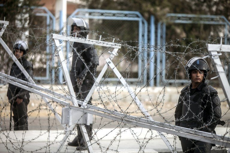 Мурси прибыл в Каир на судебный процесс | Фото: AFP