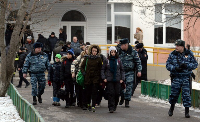 Захват заложников в московской школе | Фото: AFP