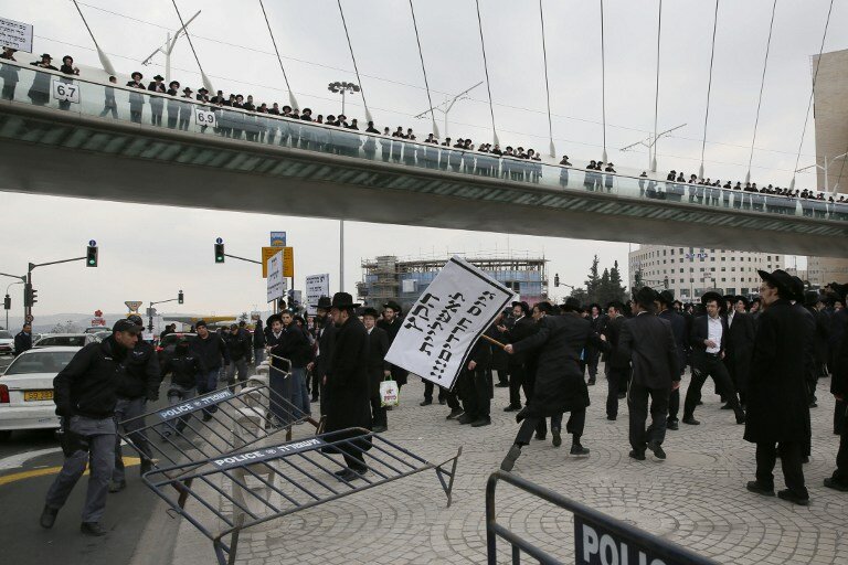 Раввин угрожает послать против Израиля отряды смертников | Фото: AFP