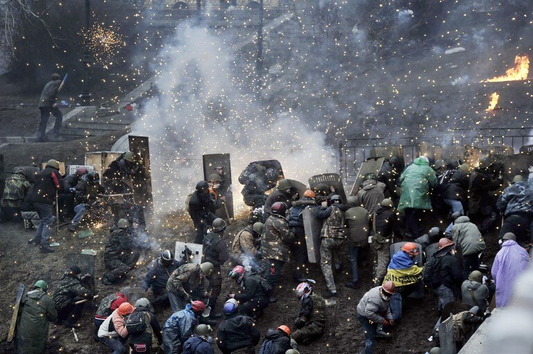 На фоне перемирия в Киеве идет жестокое противостояние | Фото: AFP
