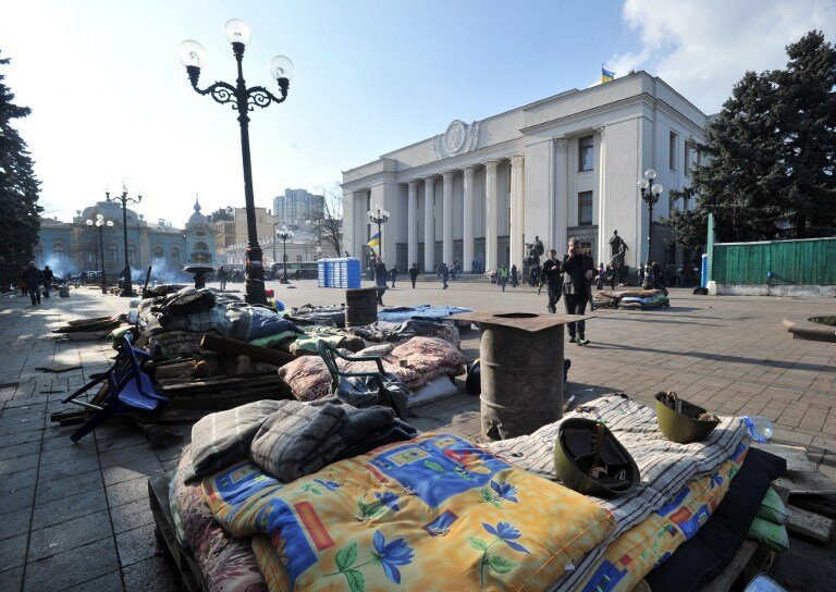 Как силовики спешно покидали Киев | Фото: AFP