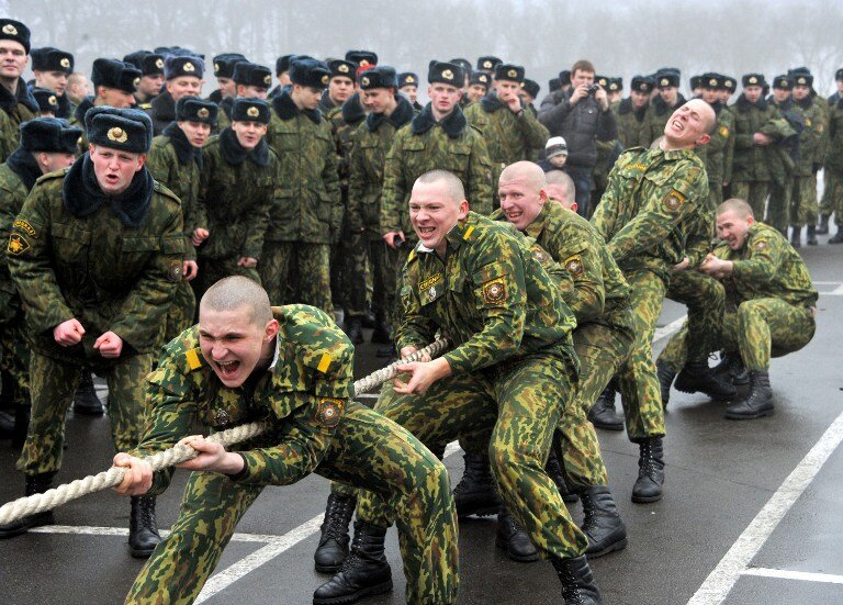 Белорусские бойцы на страже порядка | Фото: AFP
