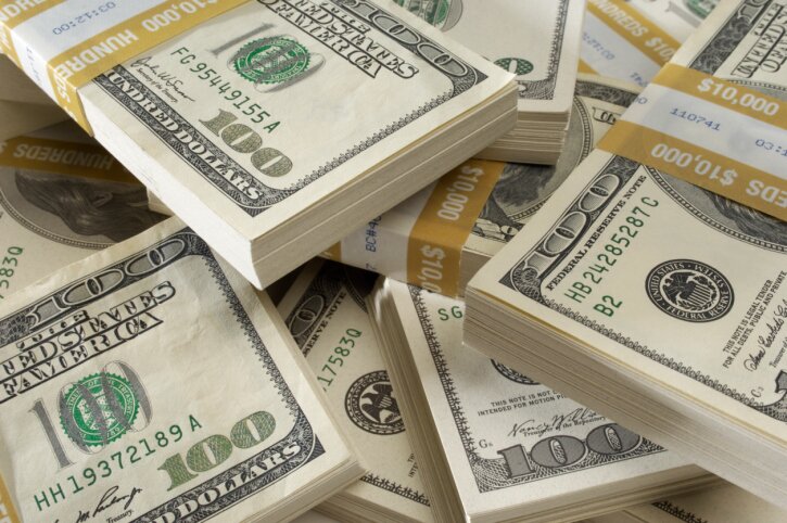 Хакеры украли более 300 млн долларов из 100 банков мира | Фото: Thinkstock
