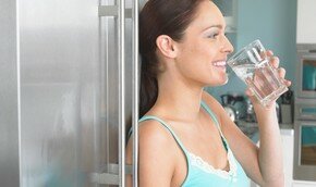 Как похудеть с помощью простой воды | Фото: Thinkstock