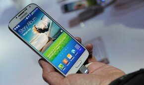 Samsung представил новый смартфон Galaxy S4 | Фото: AFP