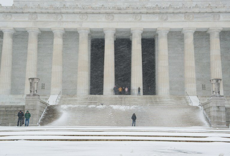 Снежный шторм накрыл США | Фото: AFP