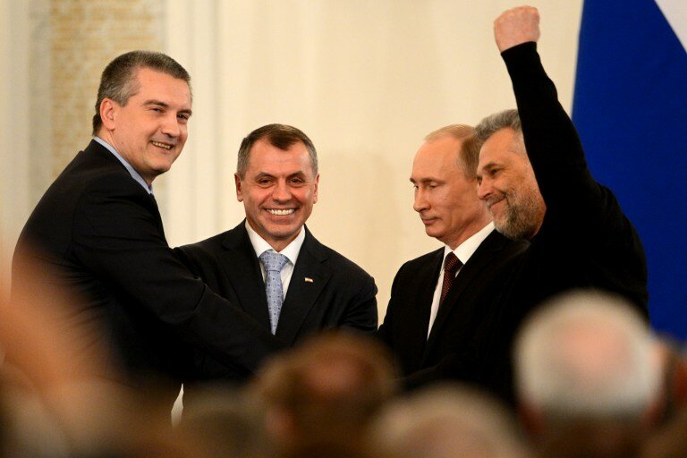 Подписание договора о присоединении Крыма к России | Фото: AFP