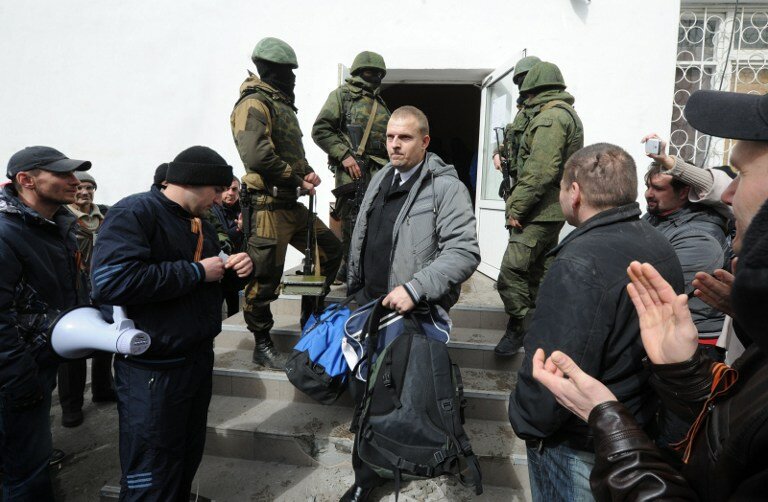 Покидая Севастополь | Фото: AFP
