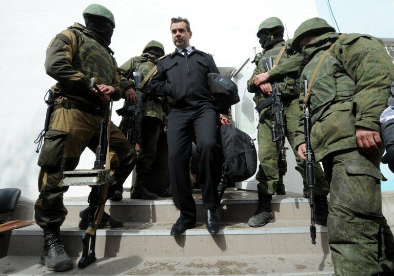 Покидая Севастополь | Фото: AFP