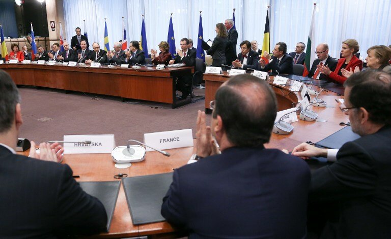 Как Украина и ЕС подписывали соглашение | Фото: AFP