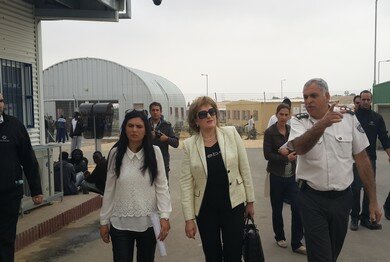 Фаина Киршенбаум посетила центр Холот 