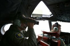 Обнаружены предполагаемые обломки пропавшего самолета | Фото: AFP
