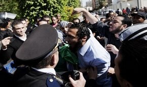 Атака против иранцев в Каире: Нет шиитам, да шариату | Фото: AFP