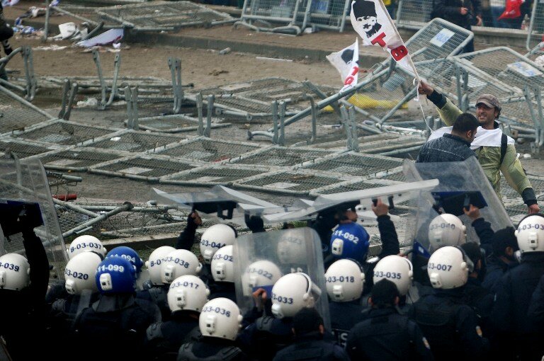 Столкновения в Стамбуле | Фото: AFP