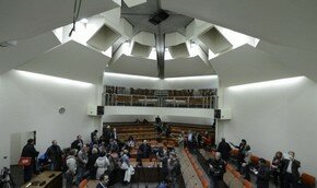 Германия: суд над неонацистами отложили из-за журналистов | Фото: AFP