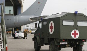 36 сирийцев отправили на лечение в госпитали Германии | Фото: AFP