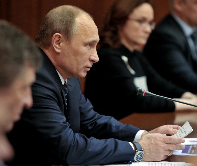 Путин: въезд на территорию РФ только по загранпаспорту | Фото: AFP