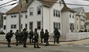 Бостон блокирован пока идет охота на террориста | Фото: AFP