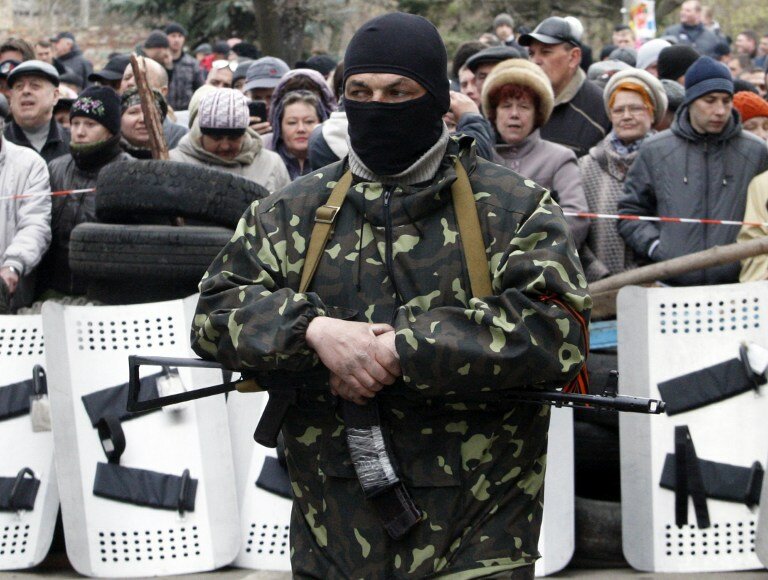 Славянск. Возвращение `зеленых человечков` | Фото: AFP