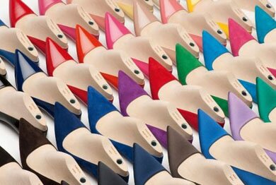 Prada начинает продавать в бутиках туфли на заказ 