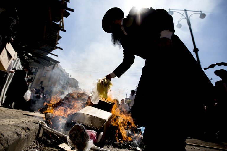 Ультраортодоксы сожгли все лишнее | Фото: AFP
