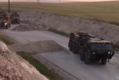 Турецкая военная колонна зашла на территорию Сирии 