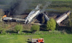 Крушение поезда с химикатами в Бельгии: есть погибшие | Фото: AFP