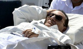 В Египте начинается суд над экс-президентом Хосни Мубараком | Фото: AFP