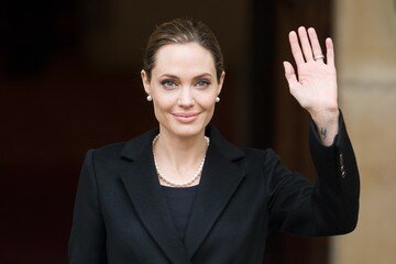 Джоли вышла на работу спустя 4 дня после операции | Фото: AFP