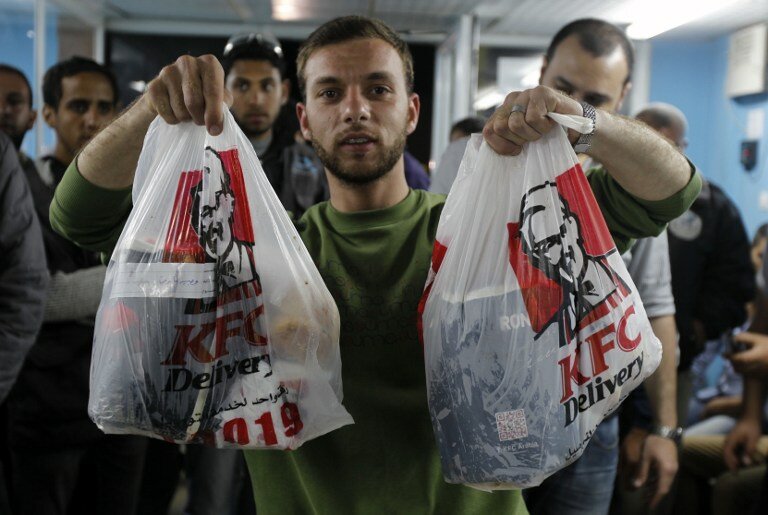 Kentucky Fried Chicken прорвали блокаду Газы | Фото: AFP