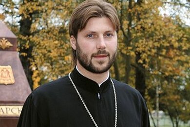 Священник-педофил пытается спрятаться в Израиле? 