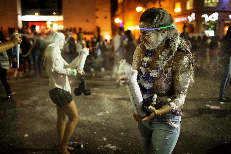 Израиль празднует и отмечает | Фото: AFP