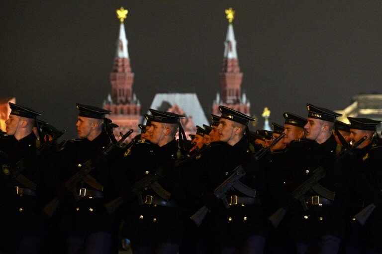 Россия вывела войска на Красную Площадь | Фото: AFP