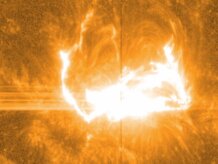 NASA впервые удалось заснять мощнейшую вспышку на солнце 