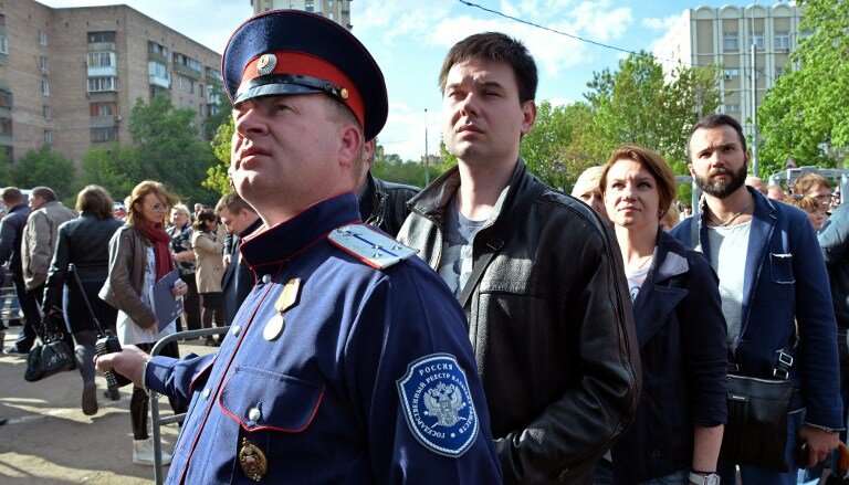 Москва. Полтора километра очереди голосующих за Донбасс | Фото: AFP