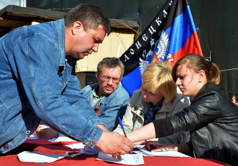 Москва. Полтора километра очереди голосующих за Донбасс | Фото: AFP